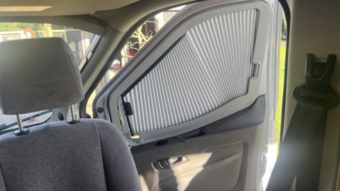Luxury 6p Mercedes-Benz camper