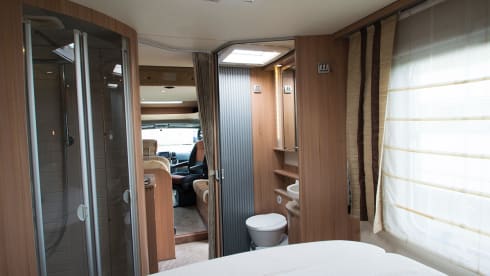 Ixeo IT 720 – 4p Bürstner semi-integrated from 2010