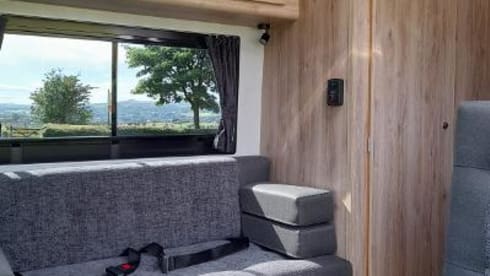BP70 – 4 Berth Campervan/Motohome - fully equipped for your next Adventure
