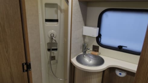 Alba – 6/7 berth motorhome with canopy
