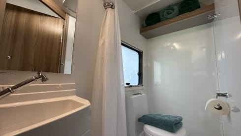 Swift 464 – Swift Edge 464, 4 Berth Motorhome With Bike Rack 
