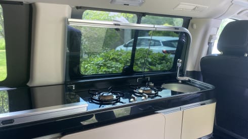 Quini – 4p Mercedes-Benz campervan uit 2025