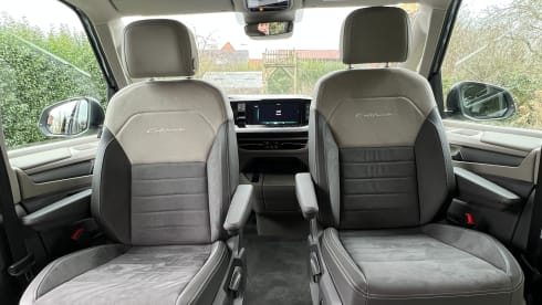 VW California Ocean T7 (2026) blauw-wit