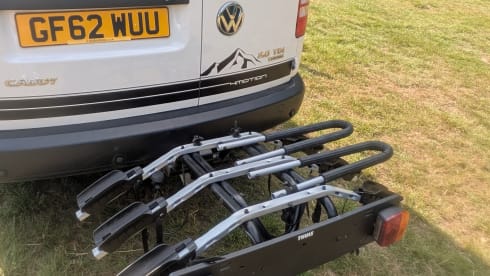 Callie the Caddy – Off-Grid 4x4 van. Insurance included!