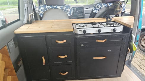 Happy place – 4p Volkswagen campervan from 1994