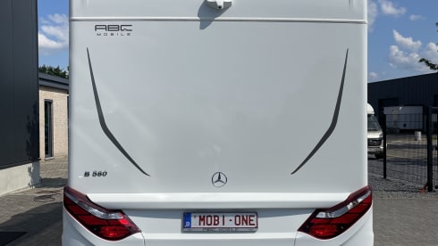 4p Hymer semi-integrated from 2023
