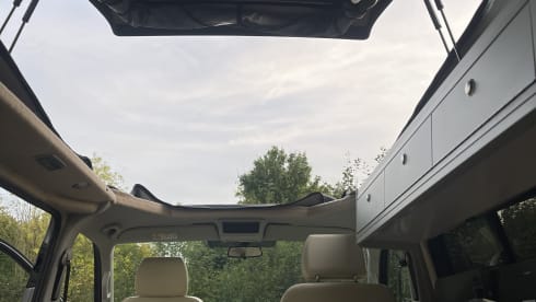 Olli – 2024 Conversion - 4 berth VW campervan from 2017 - equipment included!