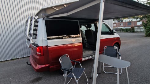 CJ – Volkswagen California 2013 with invertaris