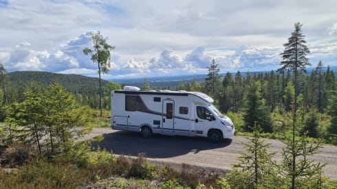 Enjoy comfort and freedom with this new semi-integrated camper