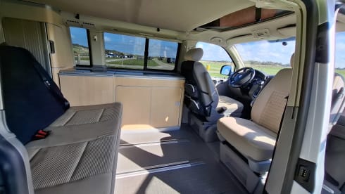 Lizzy – 4p Volkswagen bus from 2007