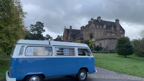 Bonnie – VW Westfalia bus
