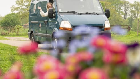 Zus – Hip camper van Zus. Very nicely decorated.