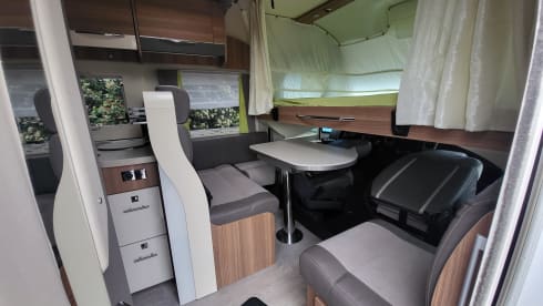 Spacious 4 person family camper Fiat Chausson