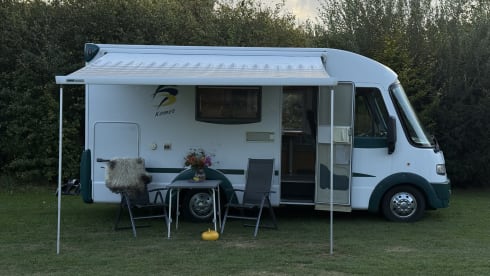 Roby – Our beautiful 3-person Fiat Weinsberg integral camper