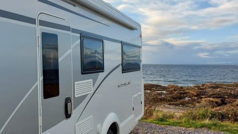 Lady – 2022 6 berth Roller Team 746 