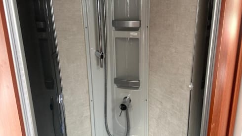 Luxury home on the road – 5 berth Fiat ducato, Super Brigg 695, 2017