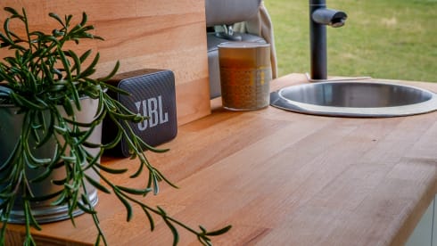 LEOPARD – Unique Volkswagen Camper (M+S Alpine tires and Euro 4!)