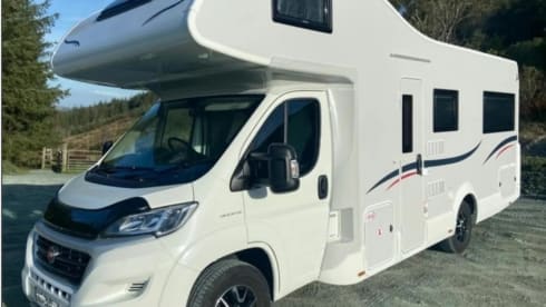 Dominic – 5 Berth Family Motorhome 