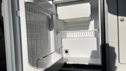 El Grando – Nissan Elgrand campervan 