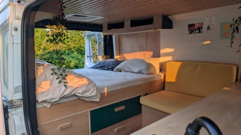 Honey – Compacte én complete Selfbuilt Van