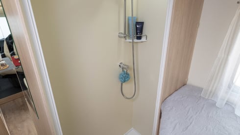 T595 – New SUNDRIVER semi-integrated motorhome (max. 5 people)