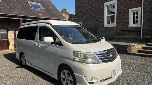 The Borderless Reiver – 3 (+ 1 small child) berth Toyota campervan from 2007