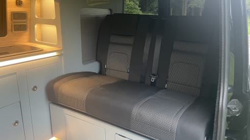 Vincent vangooo – 4 berth Volkswagen campervan from 2020