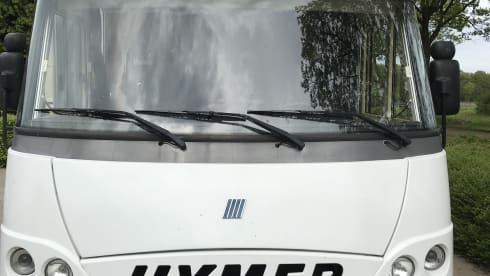 6 persoons hymer – Delicious integral camper (Hymer) with plenty of storage space for 6 people