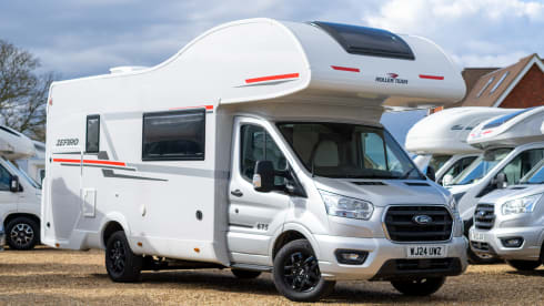 UWZ – Rollerteam Zefiro 675 | 6 Berth Motorhome | Festivals & Family Holidays