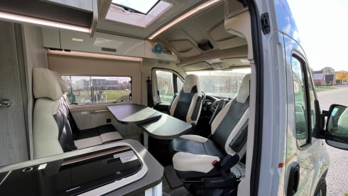 Roller Team Livingstone Duo – New spacious 2p camper  