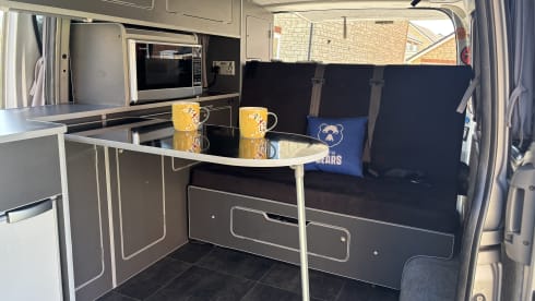 Yoshi – 4 berth Toyota campervan from 2010