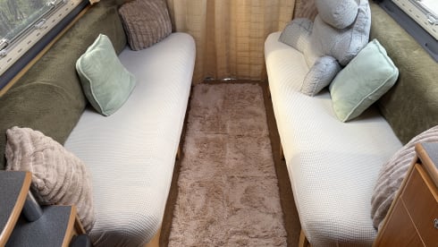 Buccaneer Budget Beast: Abenteuer mit dem Wohnmobil-Mietwagen von Ford (Baujahr 2003)!