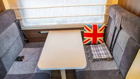 Oxfordette – 4 Berth Roller Team 