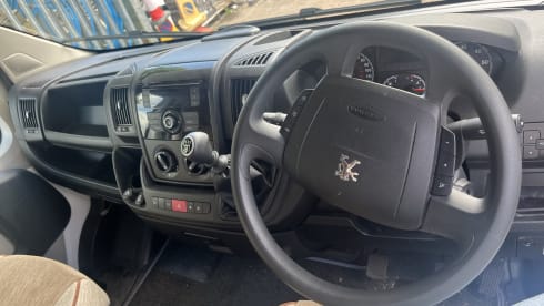 4 berth Peugeot Elddis Autoquest