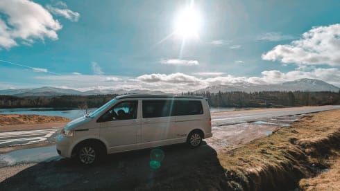 Adventure van  – Location de camping-cars VW automatiques – Aéroport d'Édimbourg – NC500, Highlands écossaises 