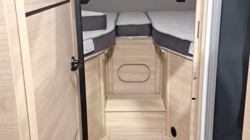 Challenger 317 – Challenger 337 GRAPHITE ULTIMATE - Automatic 2025