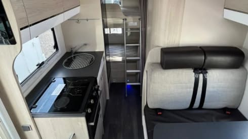 Herbie – Comfortable 4/5/6 berth Chausson Flash motorhome with all of the comforts