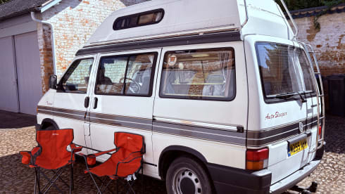 Vanny – Volkswagen Trident 1994 berth Campervan  1994.          