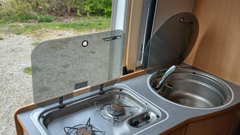 ijsbreker – 3p Adria Mobil bus uit 2008