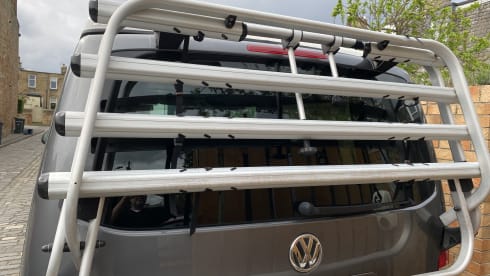 Mando – 4 berth Volkswagen Kombi t5 Long Wheel Base with 2021 conversion 