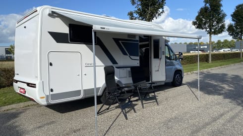 Coral suite on wheels – Luxury 2 person Adria Coral 650DL automatic transmission semi-integrated from 2022