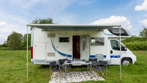 Available again for the summer. Relax with a luxury 4-6 person camper on your trip