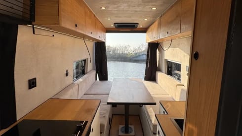 Hugo – Autarker und super ausgestatteter Camper Hugo