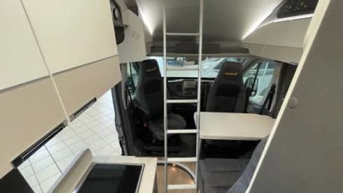 VanCation – 4 berth Ford Swift Trekker S campervan