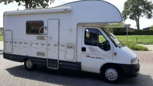 Rola – Neat and well maintained Autoroller camper