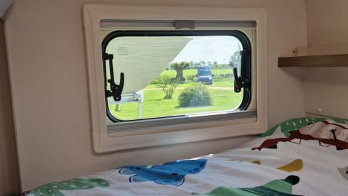 Nieuwe 5p Carado familiecamper 