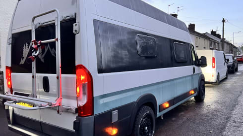 Trekker – Peugeot Boxer Electric Bed/Lithium powered/off-grid  2Berth