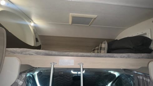 Cleo&Cezar – 7 berth Chausson Flash C656 semi-integrated from 2019