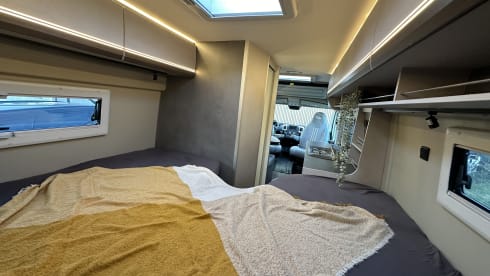 Pössl Summit Shine 640 3P – Brand new spacious campervan (2024)