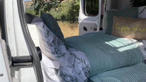 Floki – 2 berth Vauxhall Vivaro self built campervan from 2006